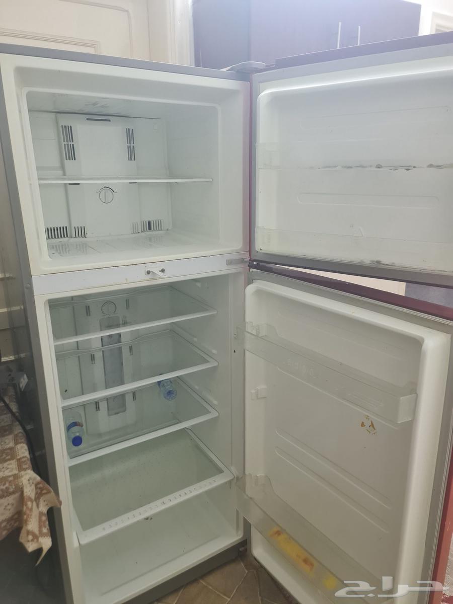 Refrigerator and washing machine64426335359361111