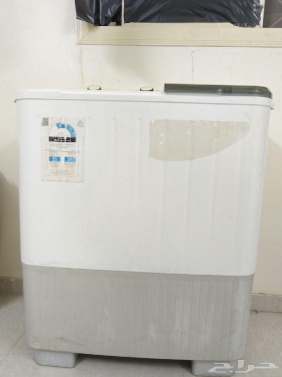 غسالة وثلاجة بحالة ممتازة للبيع64427650315906111