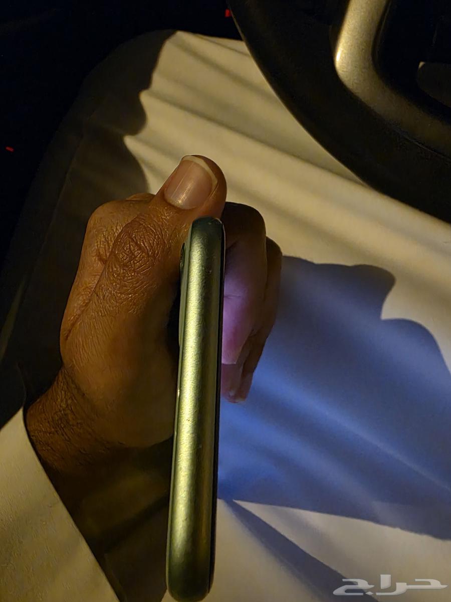 للبيع آيفون 11 بسعة 128GB اللون الأخضر المميز الجهاز شغال64426928582785114