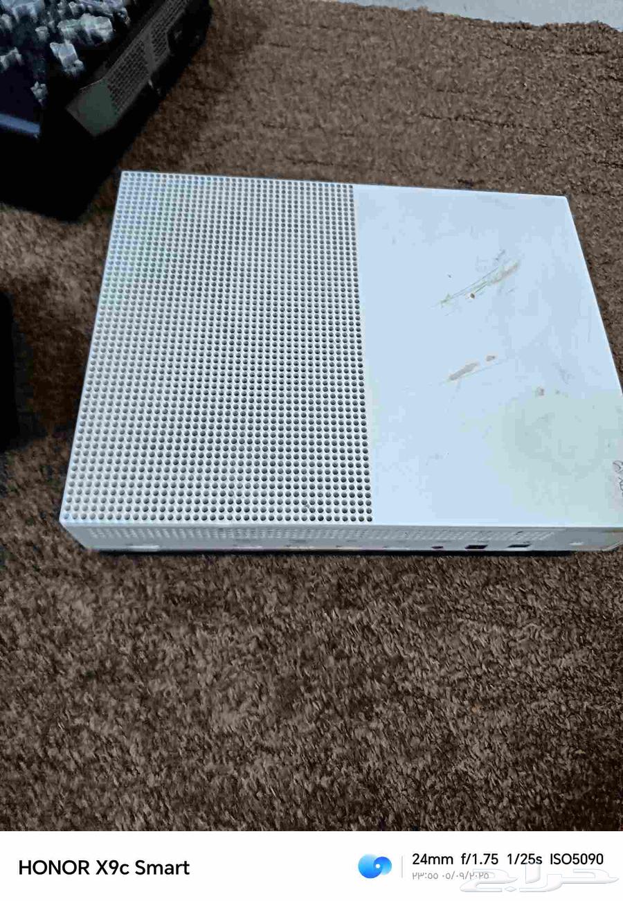 I'm selling an Xbox, if you're in Riyadh and interested, WhatsApp me64433498925057113