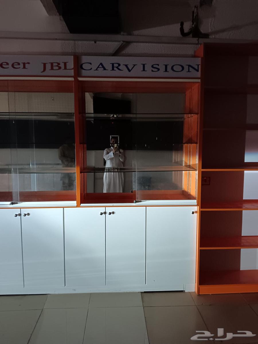 دواليب خشب و زجاج محل زينة64429451812097111