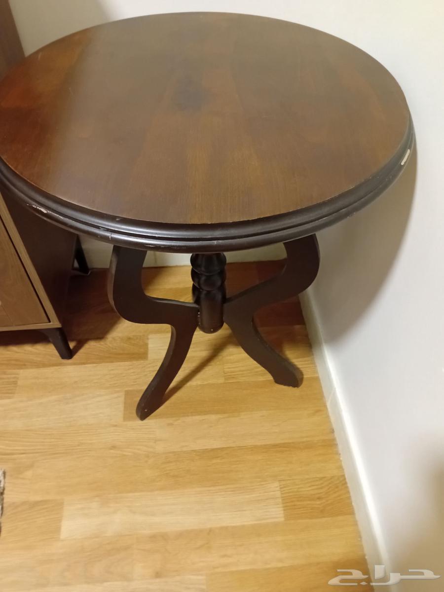 طاوله خشبية دائرية بحاله جيد8. حوض سمك مع الفلتر مرتبه64427330925059111