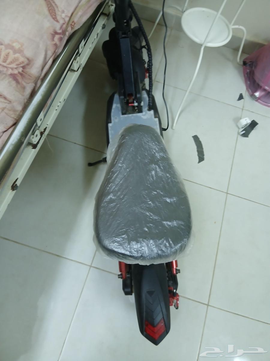 The scooter is cool and functional, I've only used it for less than 16 hours64427476162563110