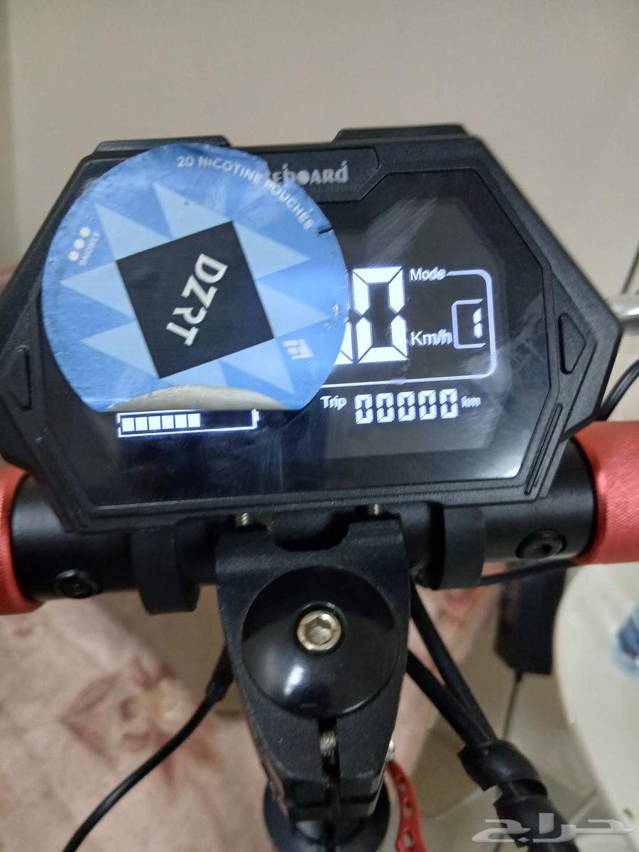 The scooter is cool and functional, I've only used it for less than 16 hours64427476162563111