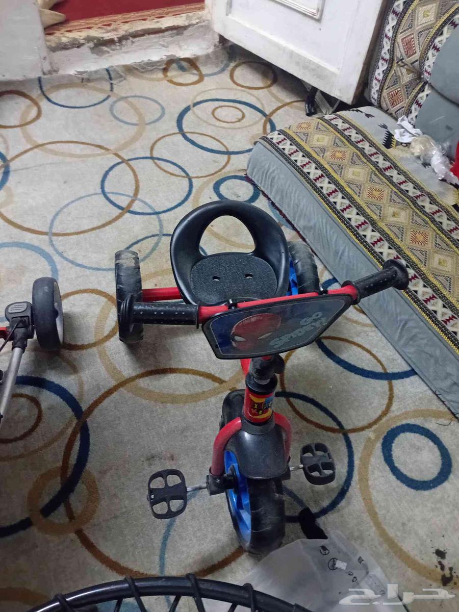 للبيع عربية للأطفال ودراجه وجمبيزه نظيفه على الشرط64430819652099112