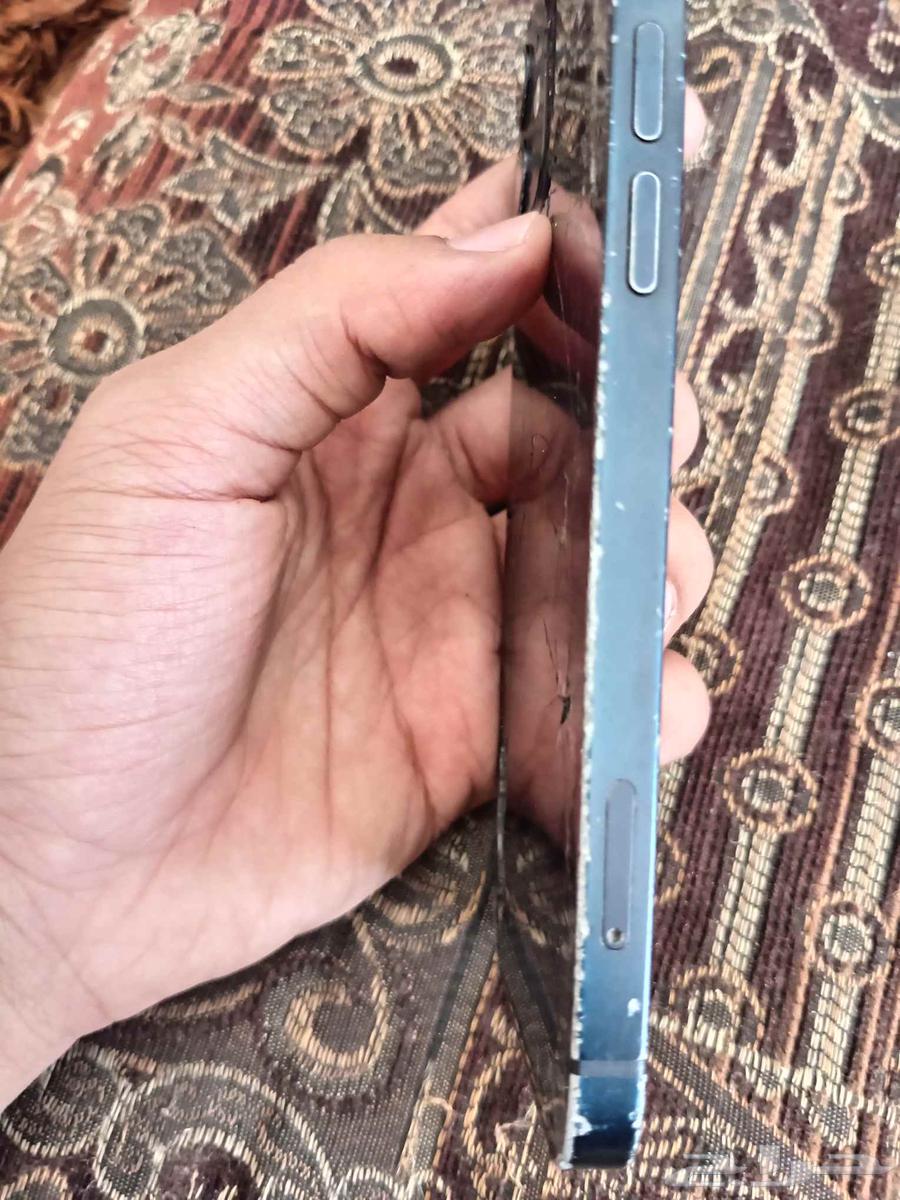 ايفون 12 نظيف البيع مستعجل64426711849217112