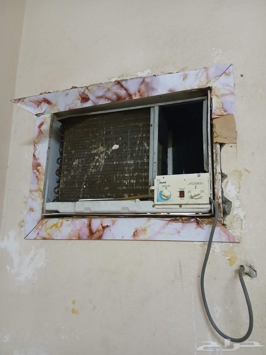 Furniture for sale: bed, refrigerator, screen, projector, and air conditioner64431786398081113