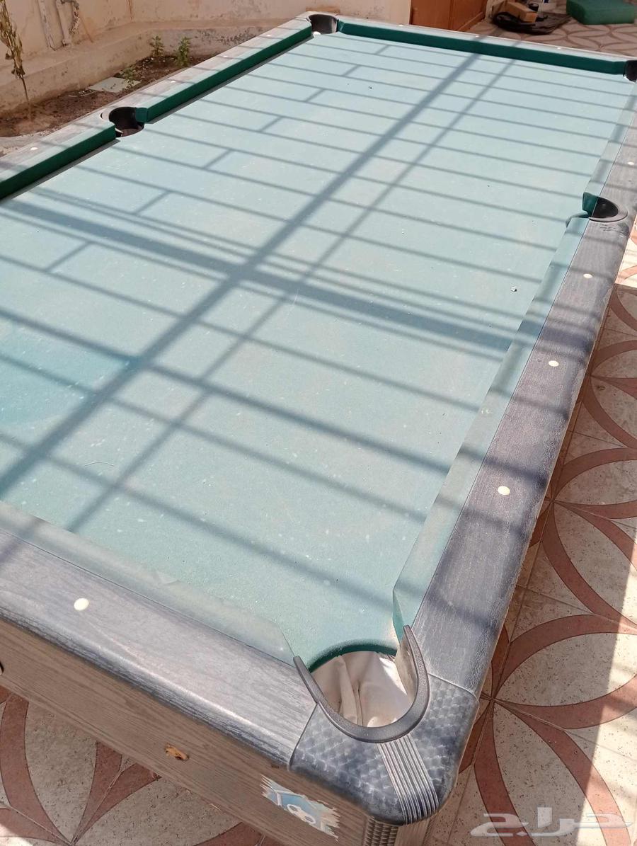 Used billiard table in good condition64428160597761110