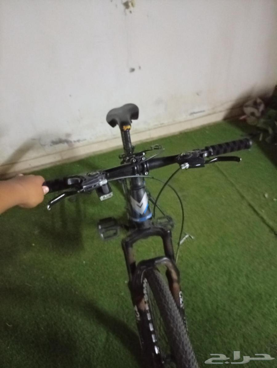 Sports bicycle in almost new condition, clean, lightweight, and ready to use64432714217474114
