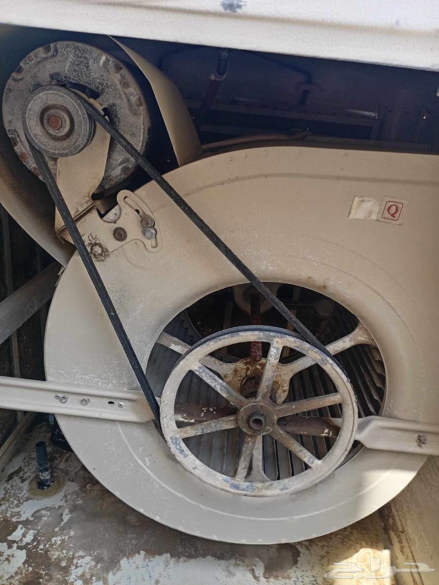 مكيف صحراوي شبه جديد مع القاعدة حقه المطلوب فيه 500 ريال64428563443585113