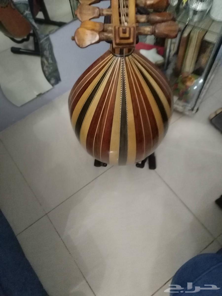 عود مصري للصانع فتحي امين تحفه فنيه تاريخ الصنع 1997صوته شر64426577804291111