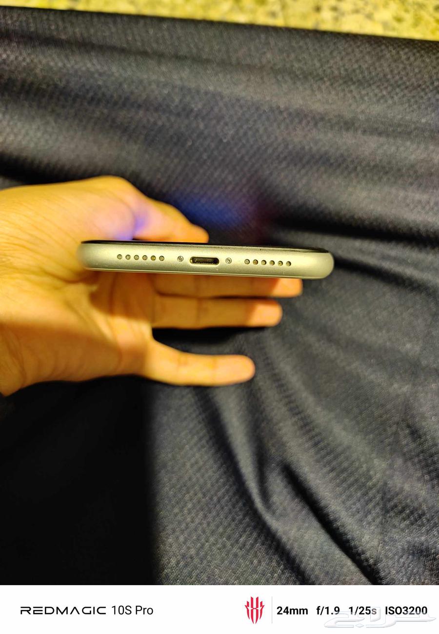 ايفون XR64428120350339113