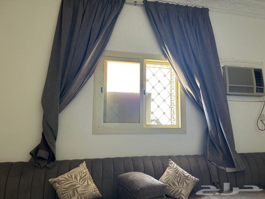 كنب مجلس كامل جديد لم يستخدم الا شهر فقط64432440932865110