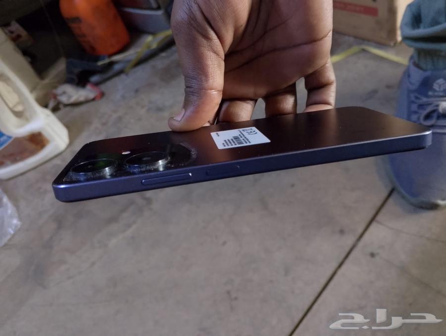 Mobile phone with all accessories and box for 350, battery condition as per God's will64430981410305111