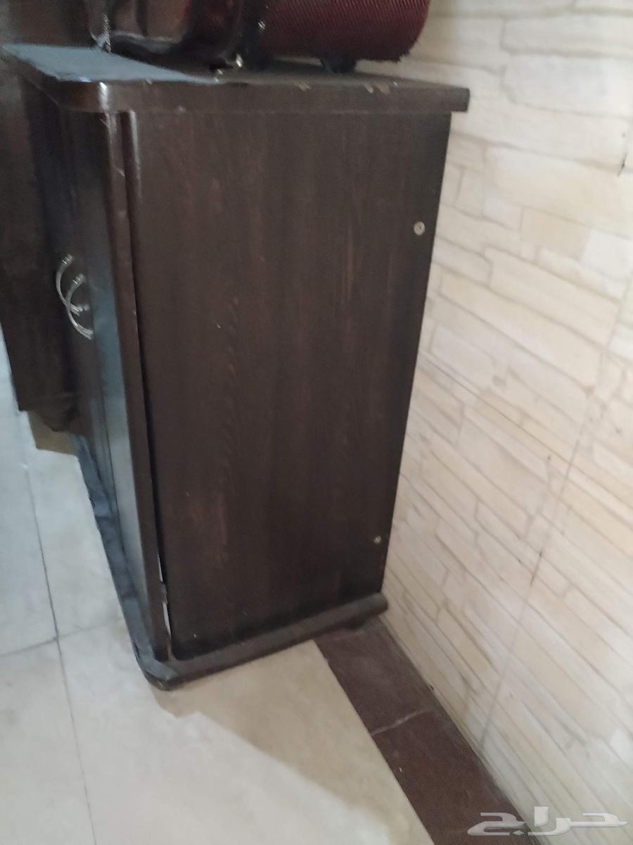 دولاب خشبي صغير64428806315522112