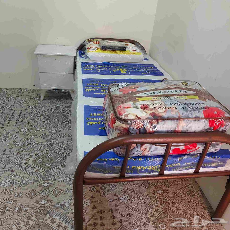 Two-tier iron bed with mattress, blanket, pillow, and sheets new64428228551298113