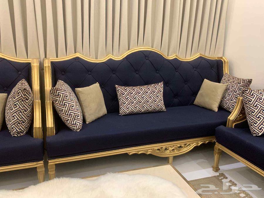 كنب مصري شبه جديد استخدام خفيف مع الطاولات والسجاد64430232189570112