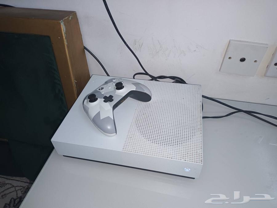 اكس بوكس ون اس مطور نظيف ما يشكومن شي التواصل وتس64430981490177110