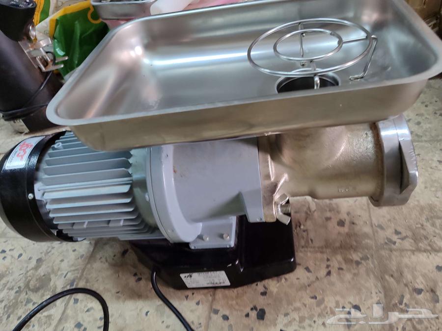 مفرمة لحم إيطالي شبه جديدة مقاس 32ماركةCgt64428496560771110