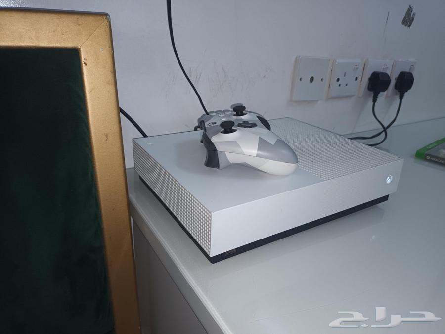 اكس بوكس ون اس مطور نظيف ما يشكومن شي التواصل وتس64430981490177111