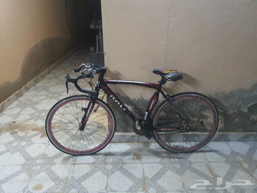 سيكل رياضي شريته ب 1100   السيكل سليم ماعدا بعض المشاكل64432183549953111