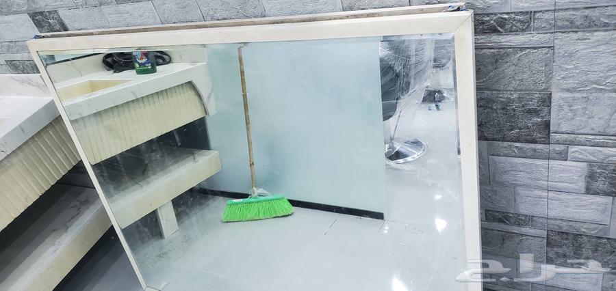 Three pieces of mirror stretched over one meter and fifty-nine millimeters64427156260099110