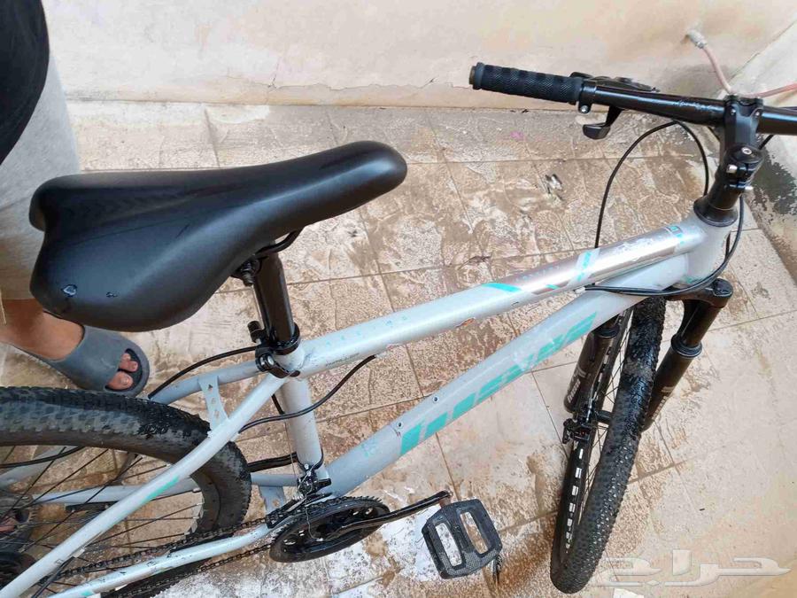 New sports bike, used for 3 weeks, in exceptional condition and not abused64429923303555113