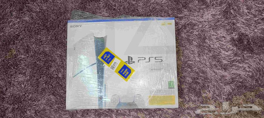 A brand new PlayStation 5 device that hasn't been taken out of the box yet64428295562625110