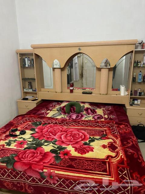 سرير مع المرتبه بي 250 ريال64429384361347111