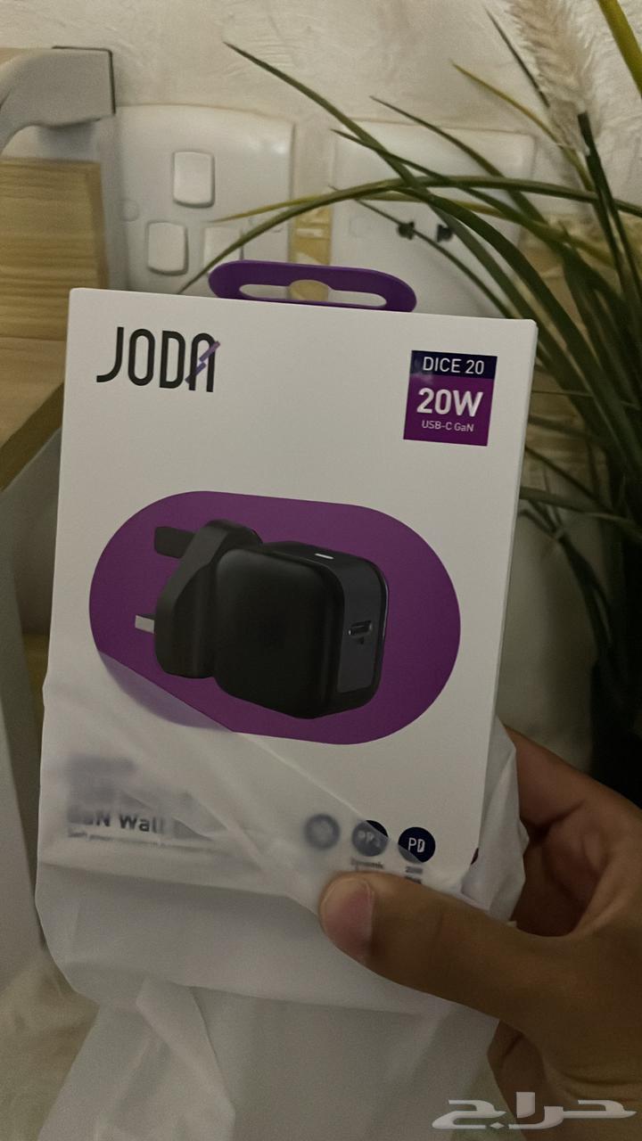 iPhone chargers, Type-C, Galaxy, and 20,000mAh portable battery with adapters64428550103427112