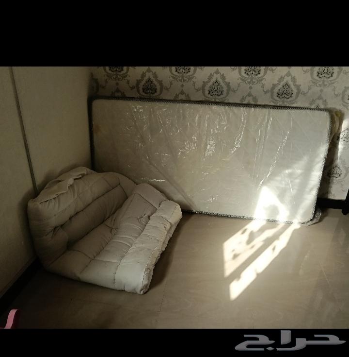 سرير قابل للطي و لباد و اسفنج foldable bed64427717663618111