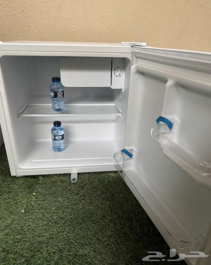 Refrigerator and washing machine used for less than a month64427223503875111