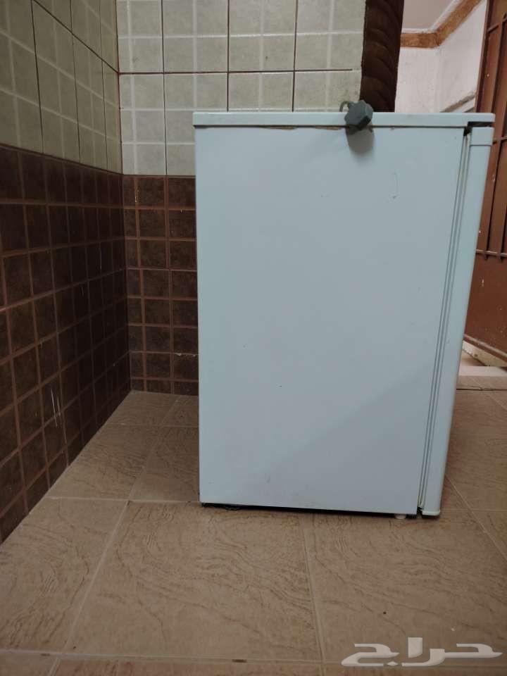 ثلاجة صغيرة نظيفه للبيع64433526097410114