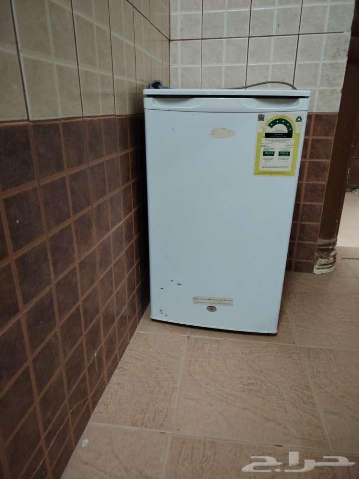 ثلاجة صغيرة نظيفه للبيع64433526097410111