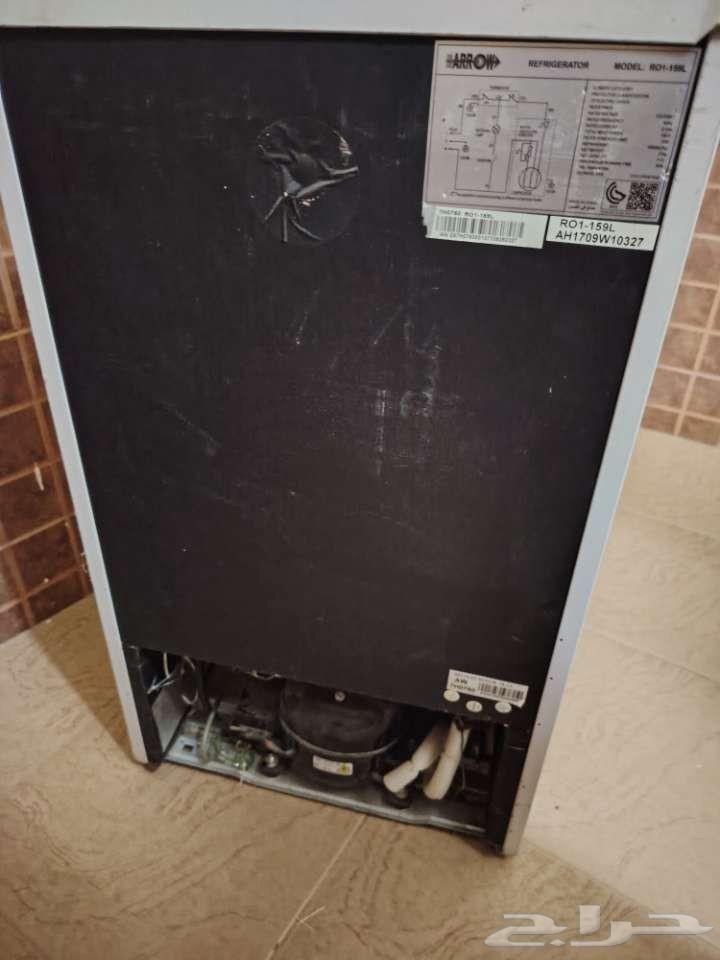 ثلاجة صغيرة نظيفه للبيع64433526097410113