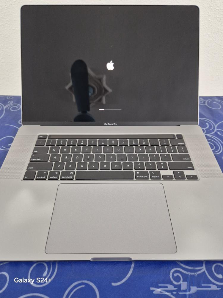 Apple MacBook Pro A1990 (15 ) Core i9 Hexa Core 2.9 GHz64428833857282114