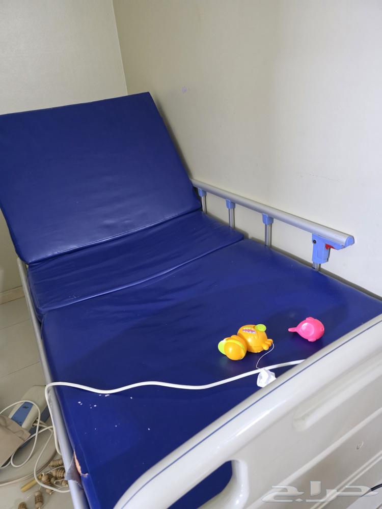 سرير طبي للبيع64431616539650110