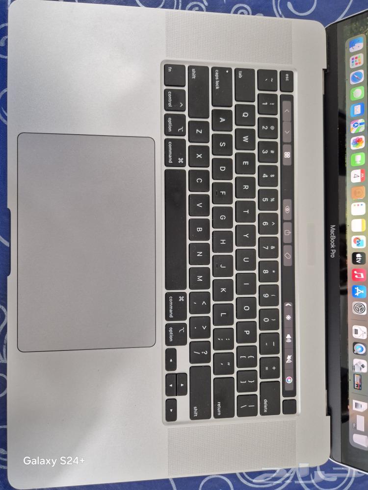 Apple MacBook Pro A1990 (15 ) Core i9 Hexa Core 2.9 GHz64428833857282113