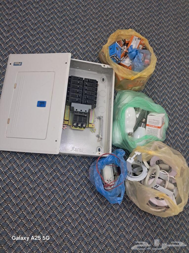 Electrical panel, lights for storefronts with bases and transistors64431800769153110