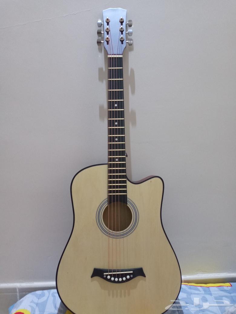 قيتار حجم كامل للبيع مع أكسسوارات64429586743555110