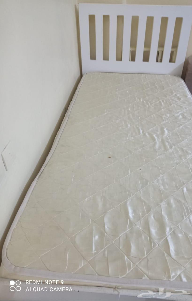سرير نفر للبيع 200 ريال نظيف للتواصل واتس64432264597891110