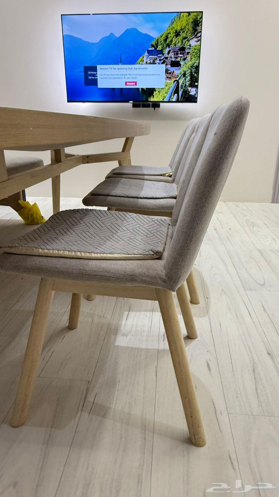 Dining table64427770980865113