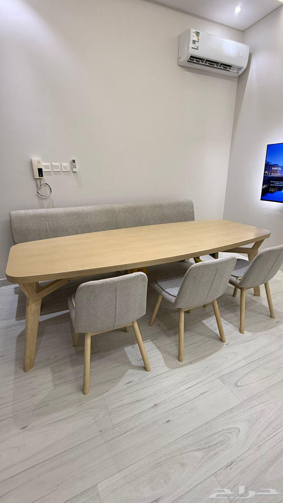 Dining table64427770980865112