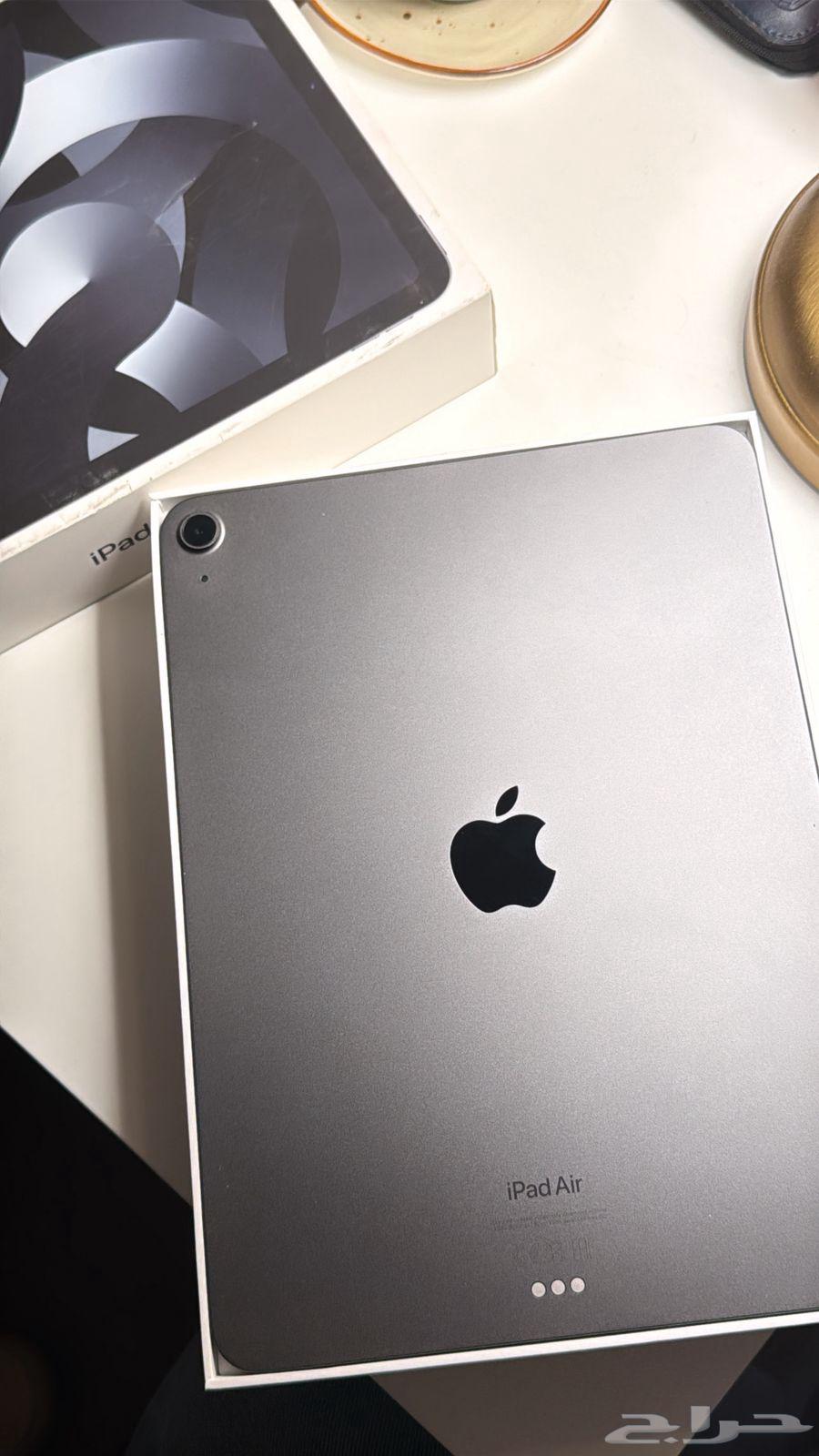 iPad Air 5th Generation with Keyboard and iPad Pen64432495948163112