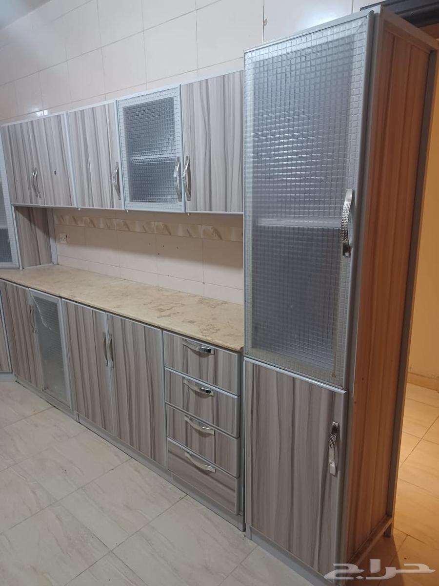 6-meter kitchen in good condition, asking 1300 riyals, negotiable64426658432899110