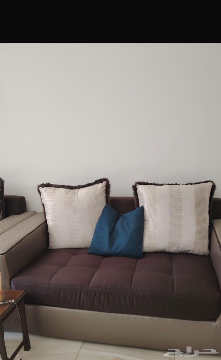 للبيع طقم كنب 3 قطع قطعتين نفرين وقطعة 3 نفر64427290842113110