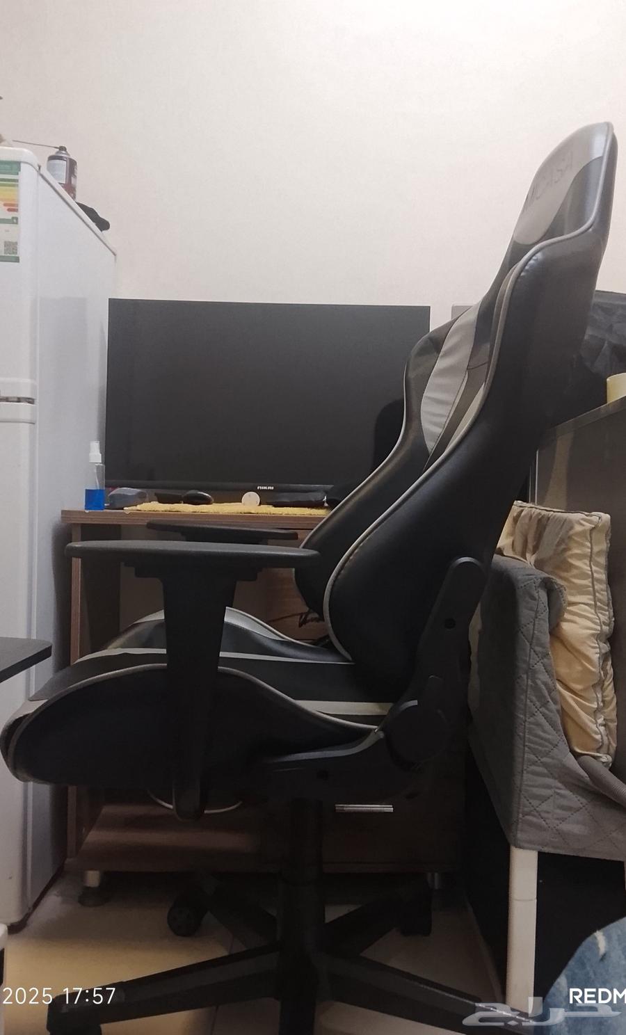 كرسي رياضي بحاله متوسطه64430994733185110