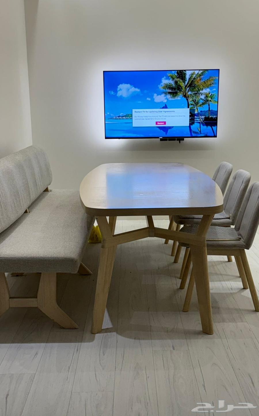 Dining table64427770980865114