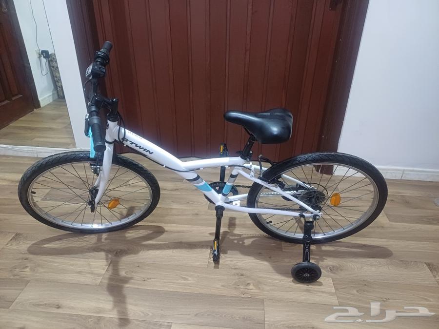 دراجة هوائية B TWIn مقاس 20  نظيفة جدا   كفرات جانبية64439064724225111