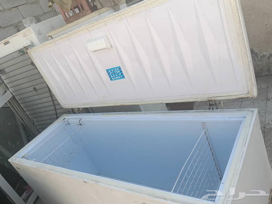 ثلاجه فريزر حجم كبير شغال مافيها اي عيب64438874585987110